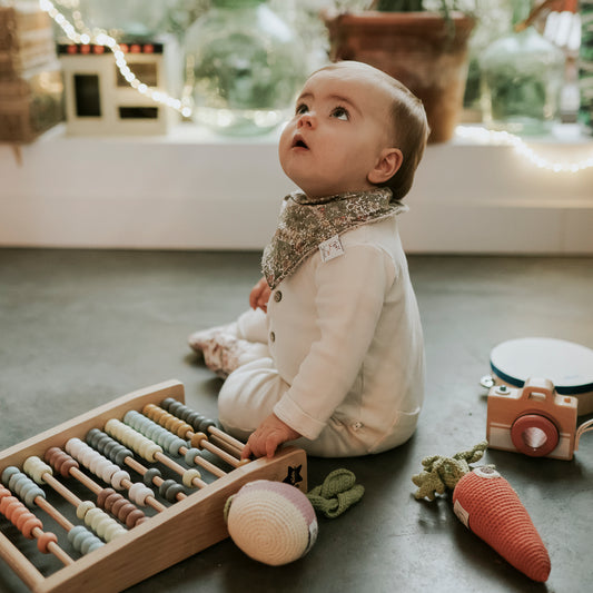 Bavoir foulard liberty strawberry thief